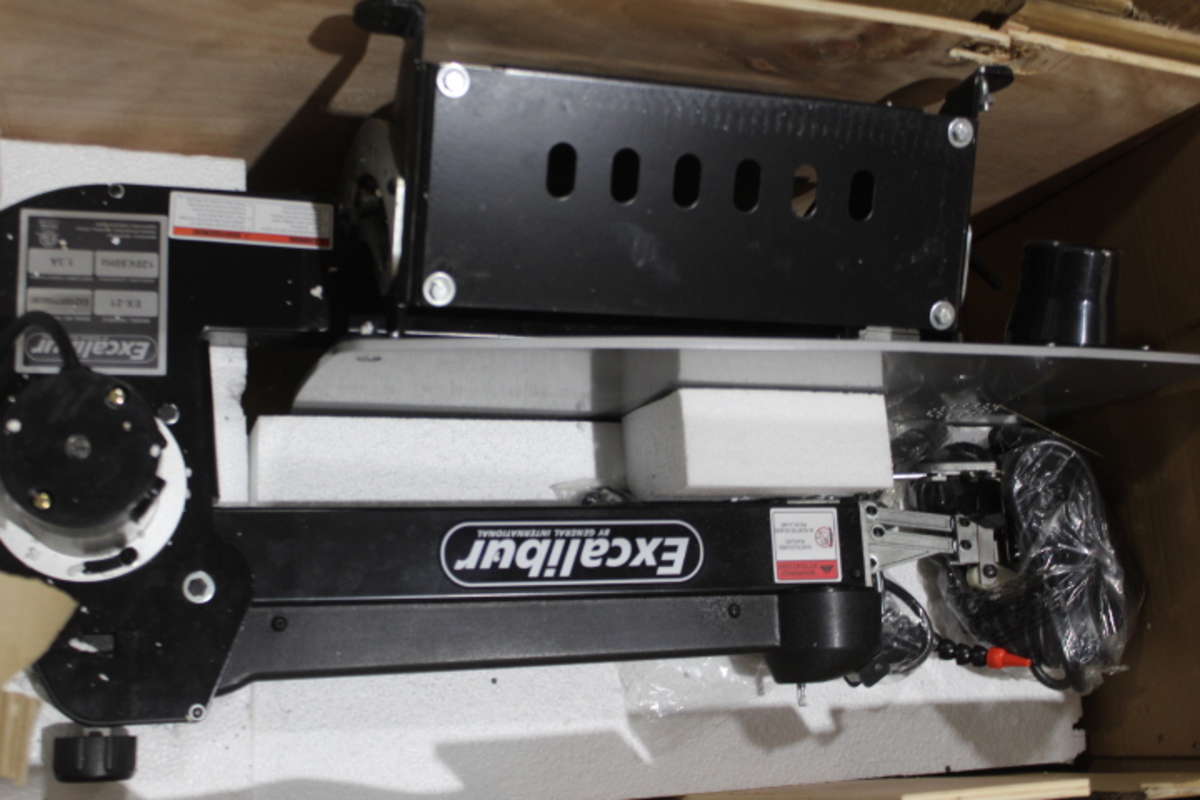 Excalibur 21" 1.3 Amp Tilting Head Scroll Saw EX21 626708210000 eBay
