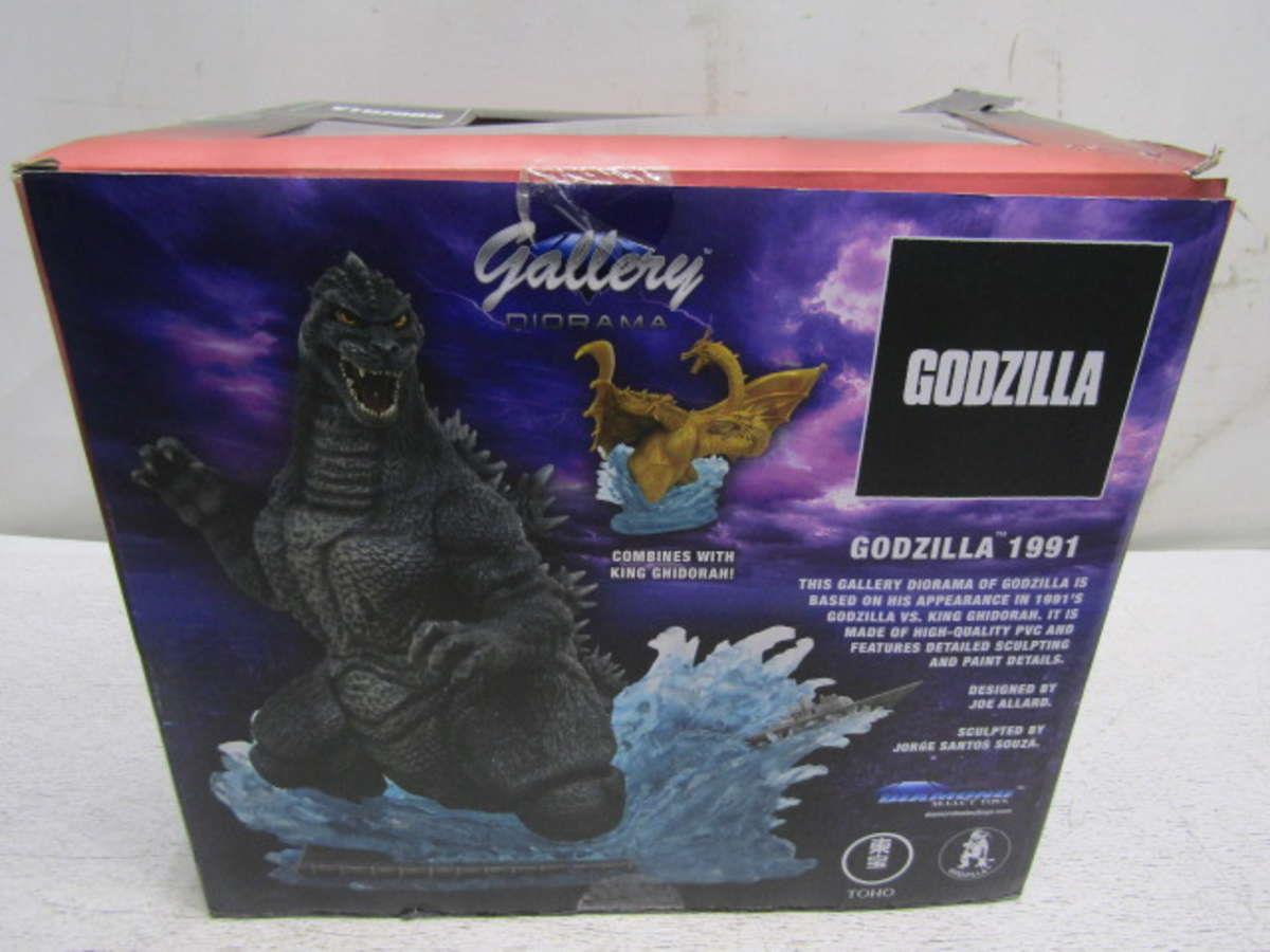 godzilla 1991 statue