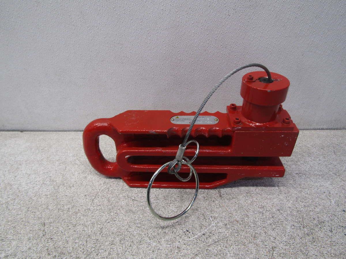 Dawson 5987 10Ton Ground Remote Pin Release Shackle USED eBay