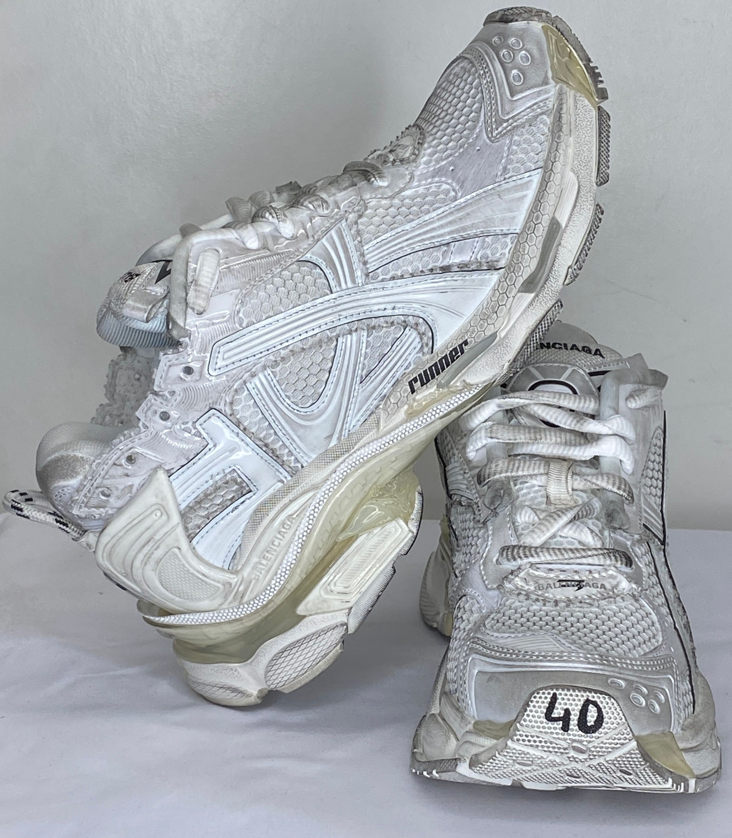Balenciaga Mens Runner Gradient Sneakers Size 7 Low-Top