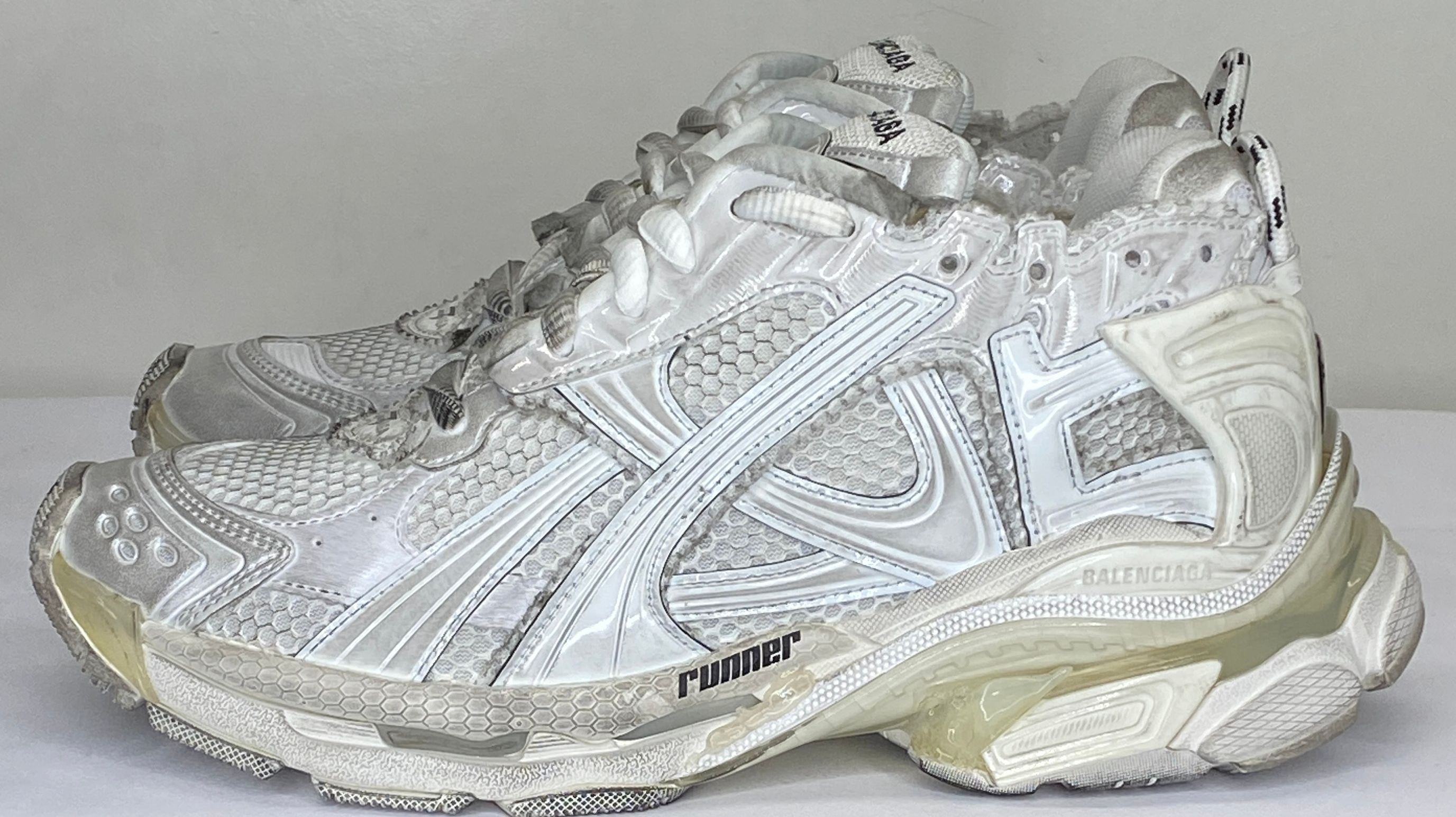 ティーズ ページ3 3XL SNEAKER IN BEIGE - All-U-Re