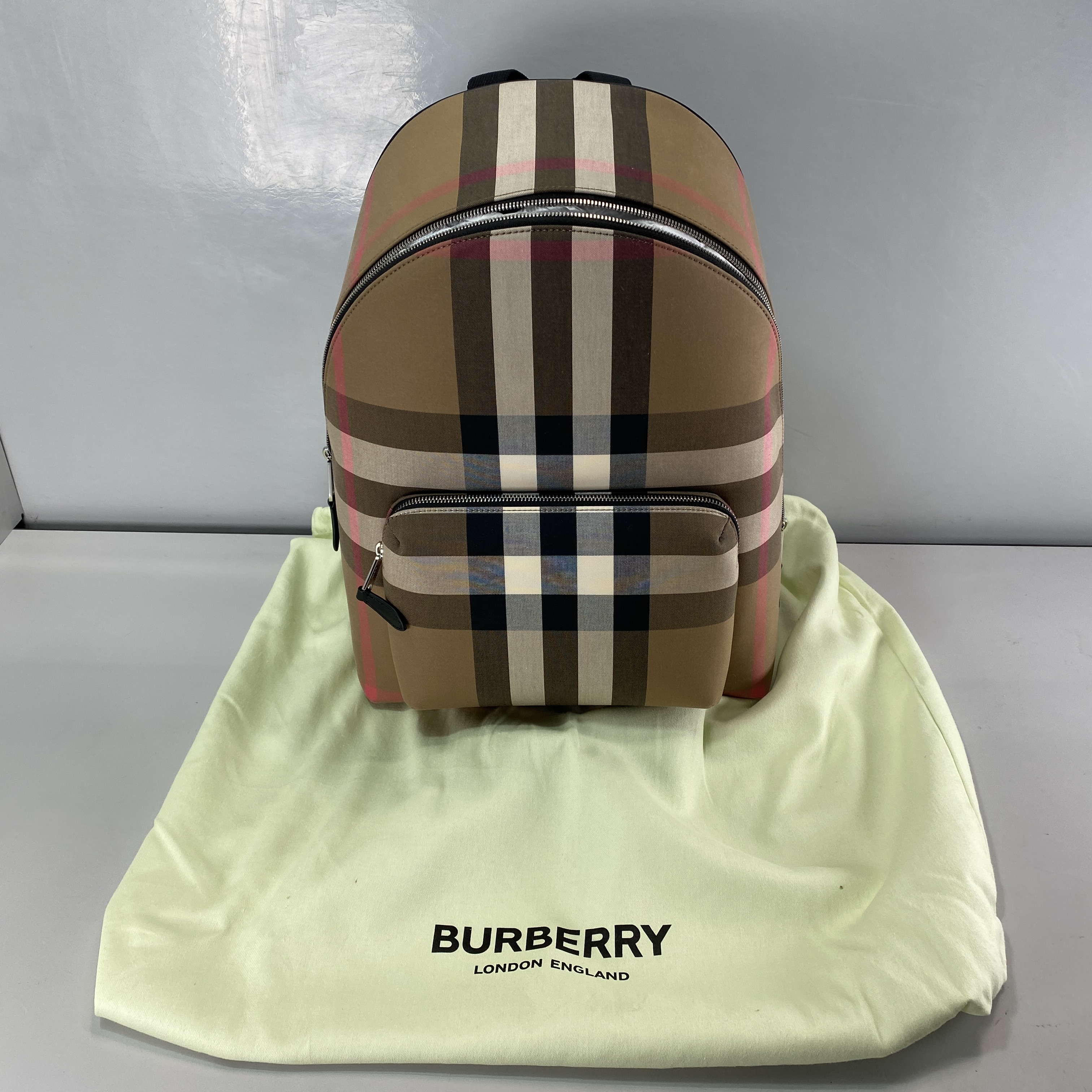 BURBERRY チェックフリントホホハック 8094678 B9368 Check Crossbody Bag​ in Sand - Men, Nylon | Burberry® Official
