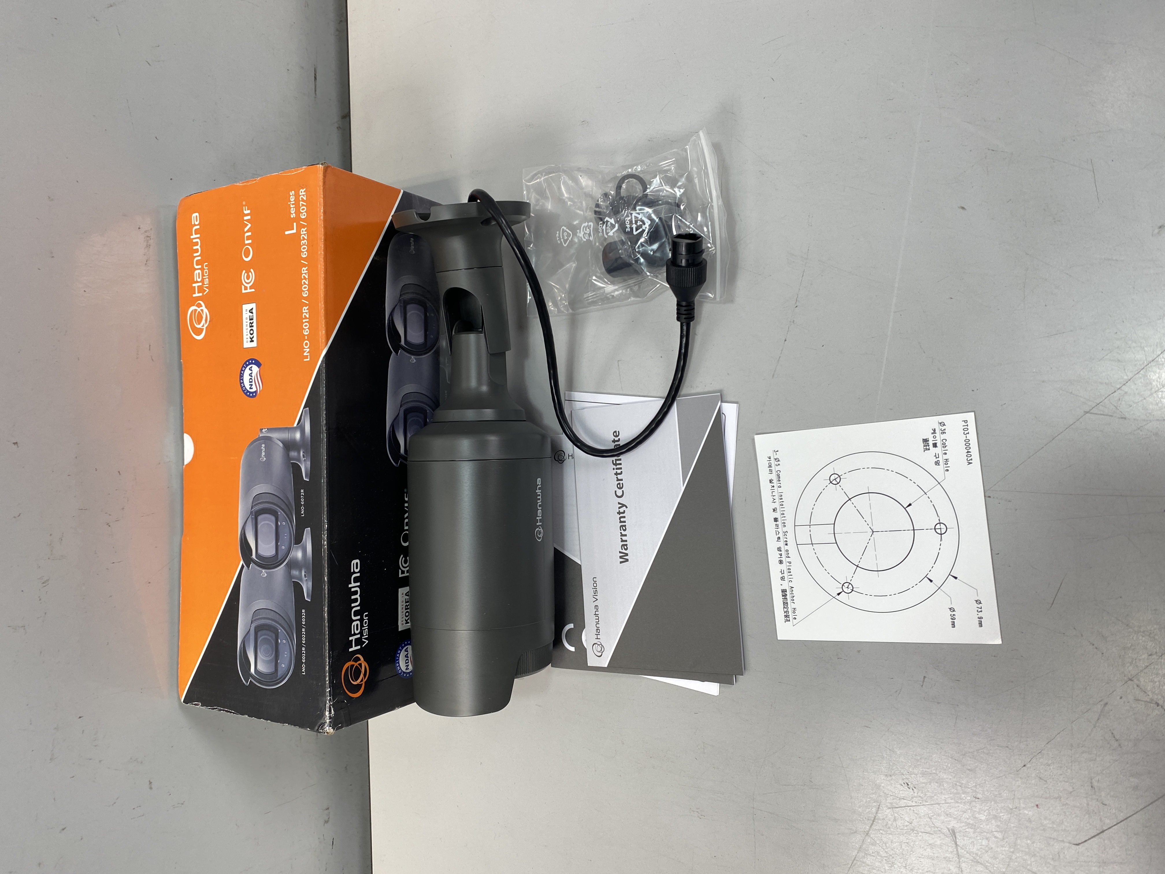 Hanwha LNO-6012R Bullet Security Camera 2MP – Black