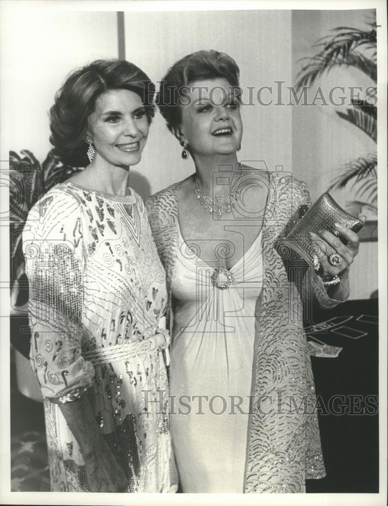 1990 Press Photo Angela Lansbury in Starring Role of Murder She Wrote Historic Images