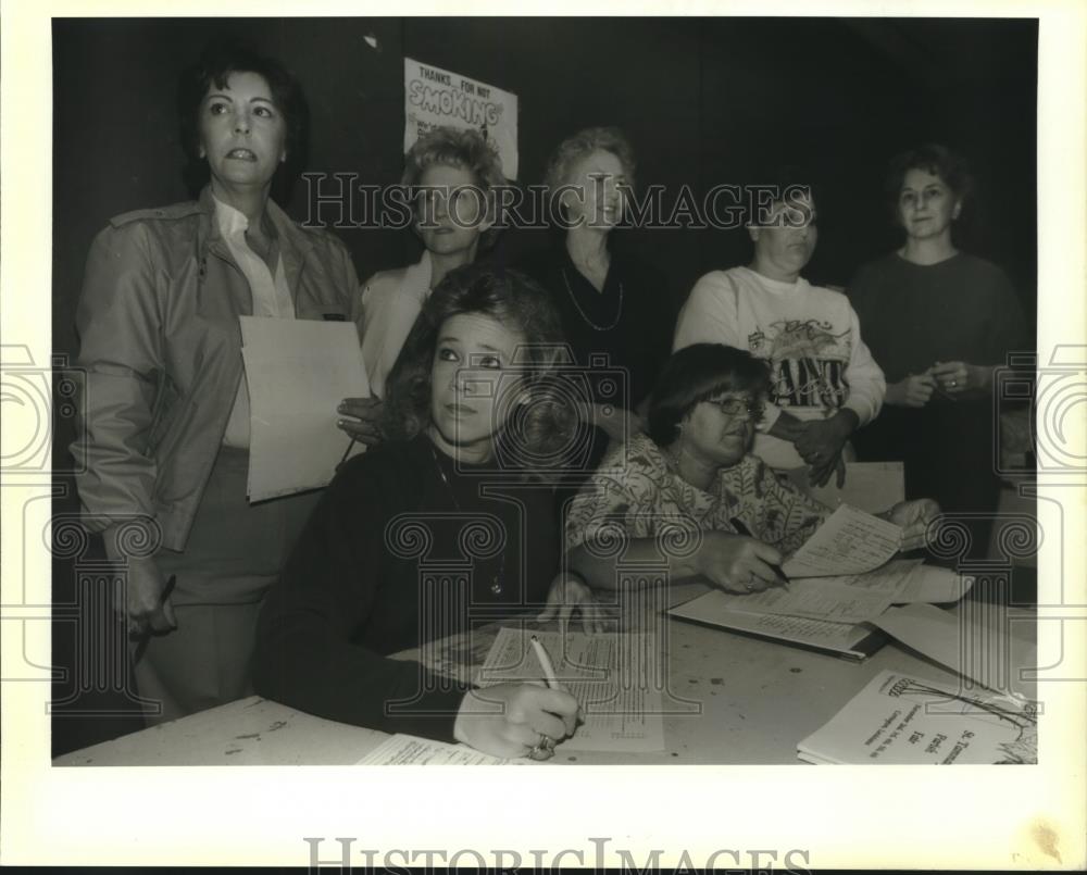 1988 Press Photo First National Bank&#39;s laid off employees at Unemployment Office | eBay