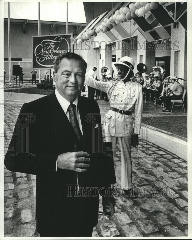 1977 Press Photo Barron Hilton, president of the Hilton Hotel ...