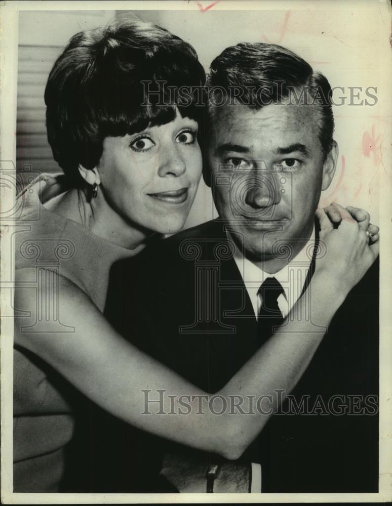 1968 Press Photo Carol Burnett and her husband Joseph Hamilton. - mjp35706 | eBay