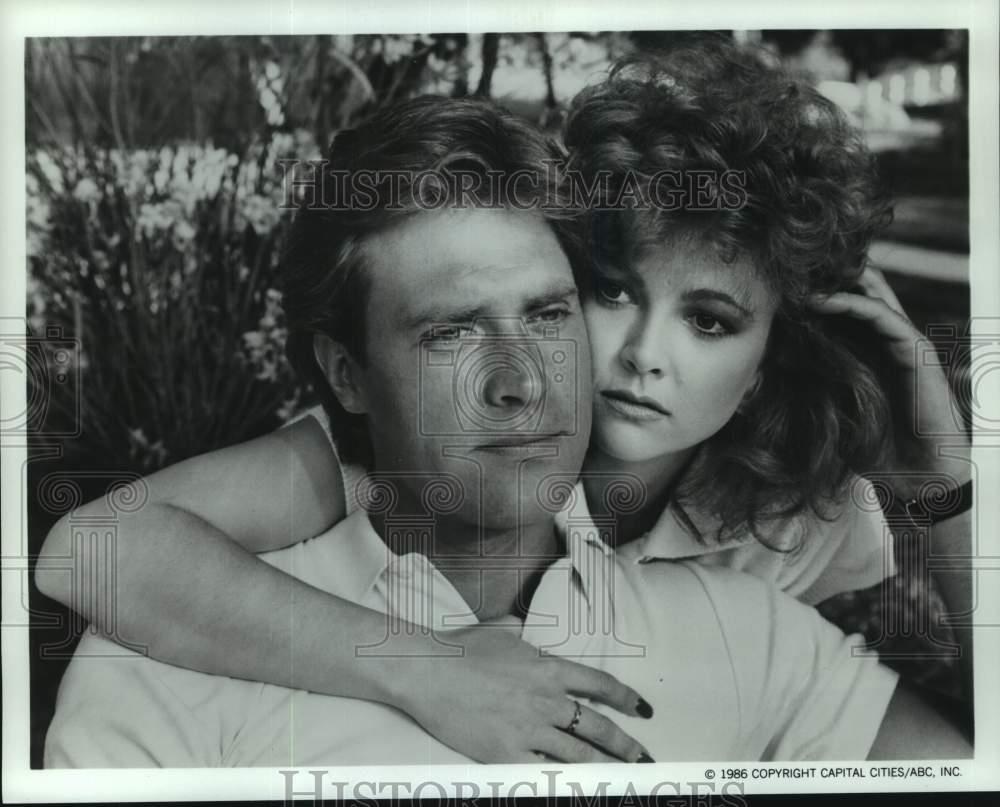 1986 Press Photo John James and Emma Samms in 