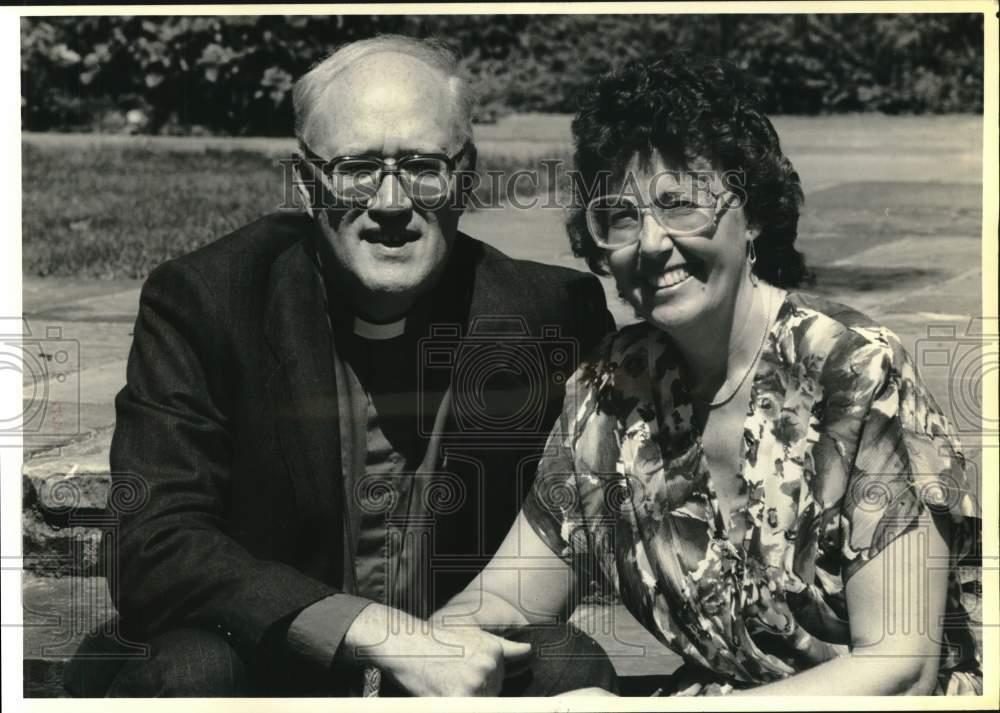 1990 Press Photo Archbishop of Canterbury George Carey and ...