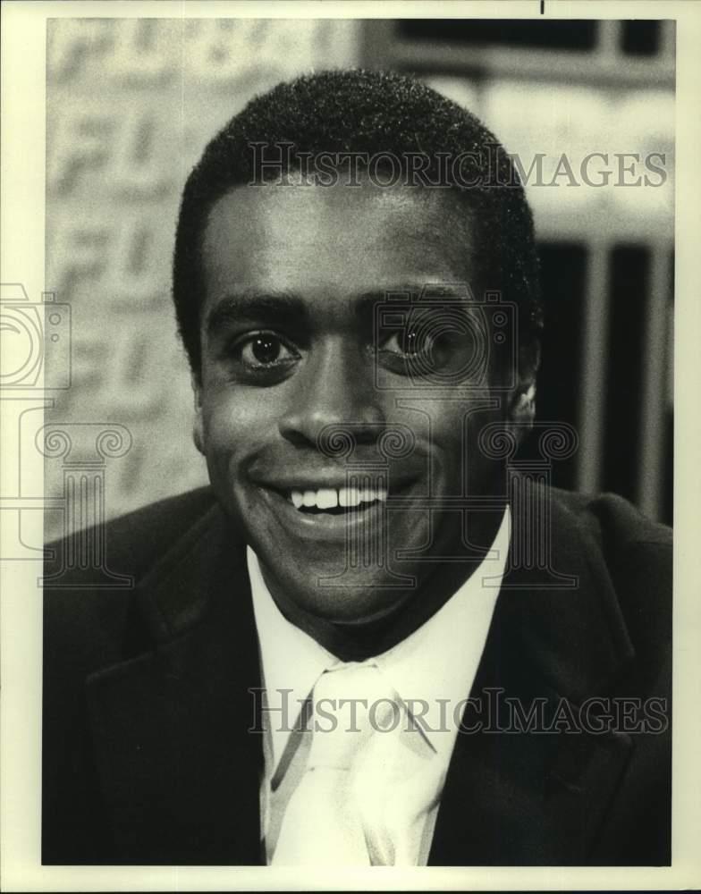 1985 Press Photo Ahmad Rashad, sportscaster on NBC Sports. sap51760