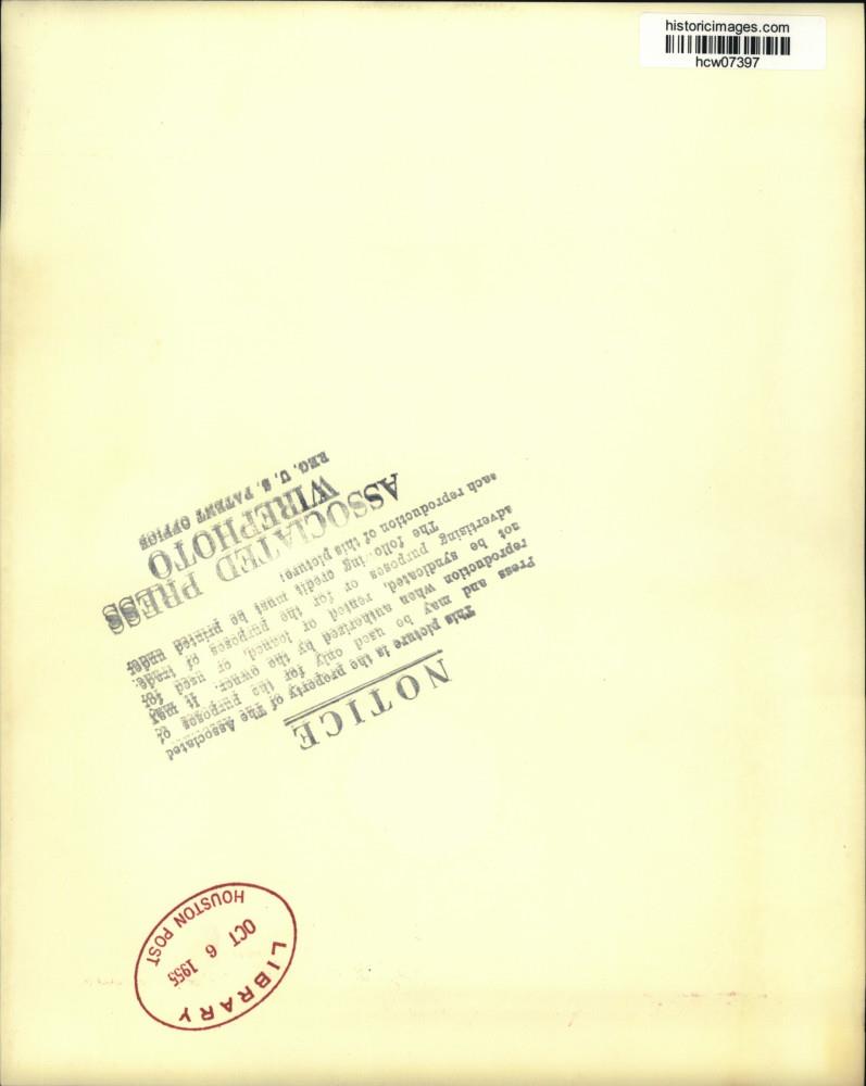 1955 Press Photo Soviet Architect A V Vlasov Tries Out Modern