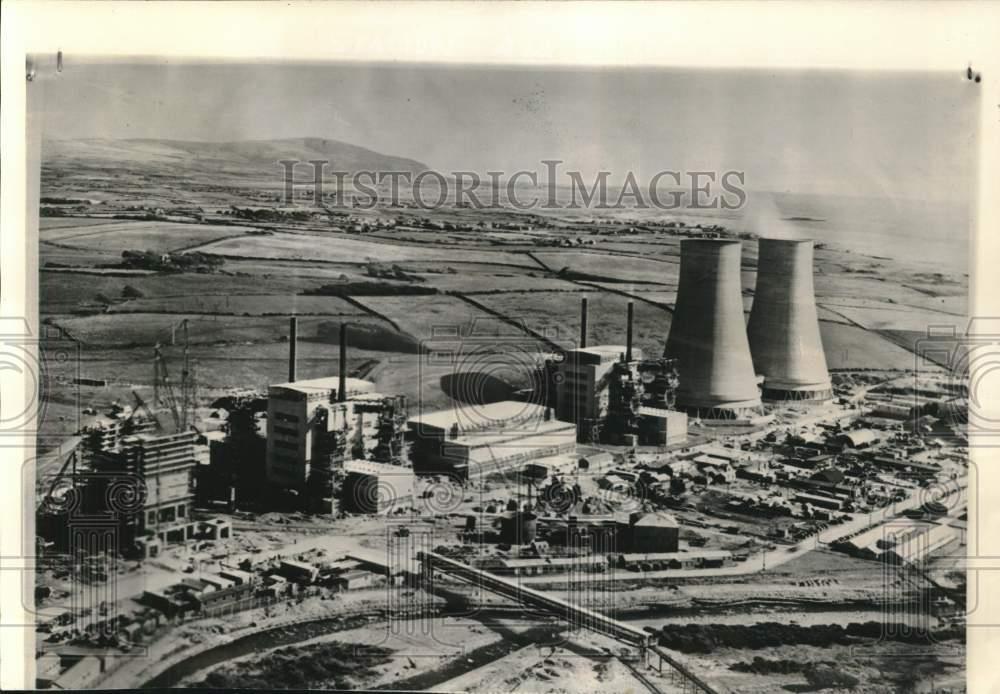 1956 Press Photo Aerial view of Calder Hall, first atomic power plant-England  | eBay