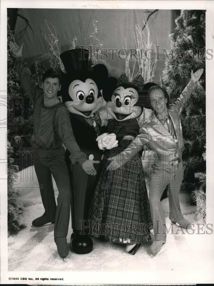 ディズニー　Mickey’s Holiday Skaters Disney MR. CHRISTMAS Mickeys Holiday Skaters Ice Skating