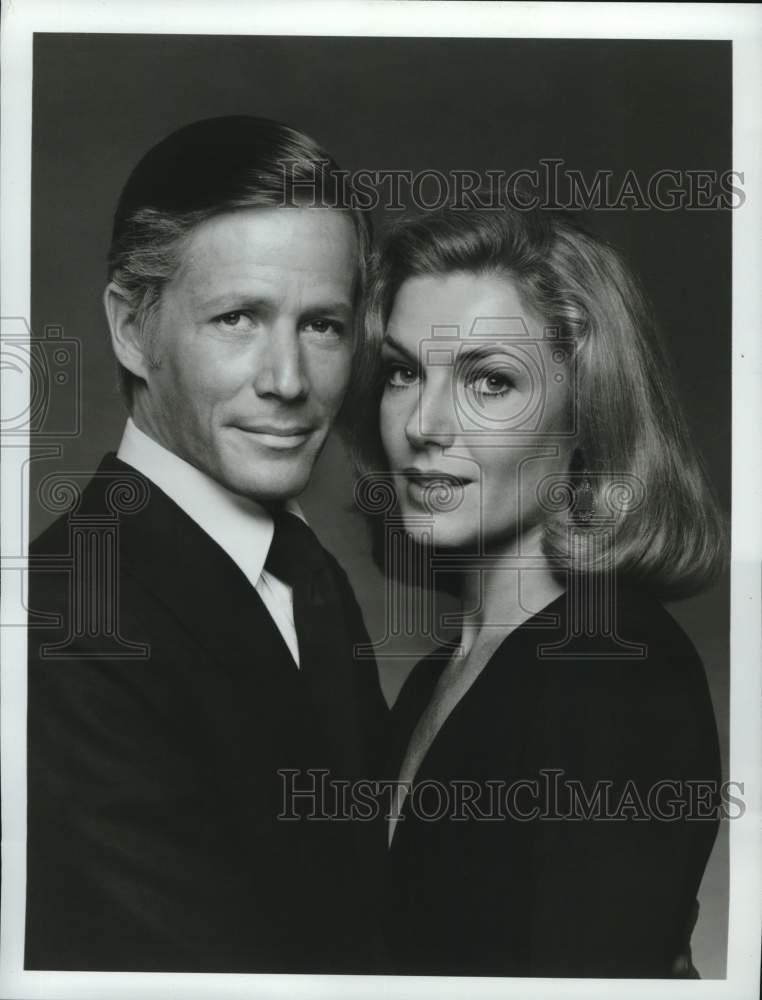 1976 Press Photo Susan Sullivan, Peter Strauss in "Rich