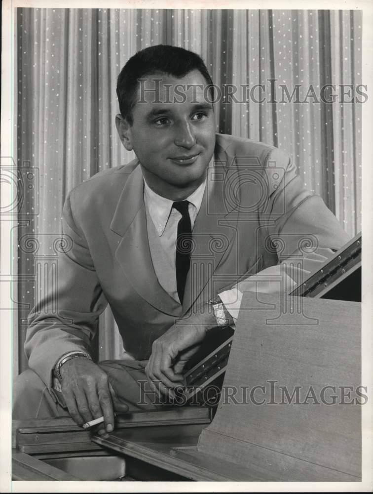 1958 PRESS PHOTO Jazz musician Bobby Troup - hcx51928 $29.88 - PicClick