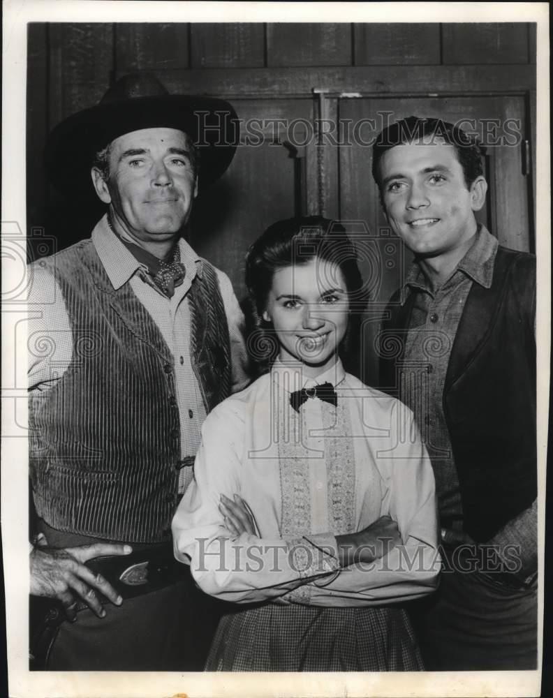 1959 Press Photo Henry Fonda, Betty Lou Keim and Allen Case Star in ...
