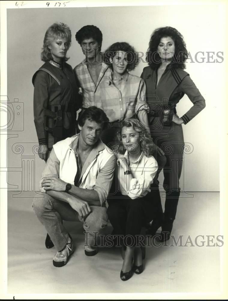 1984 Press Photo "V" TV Series Cast Members - lrp72648 | eBay