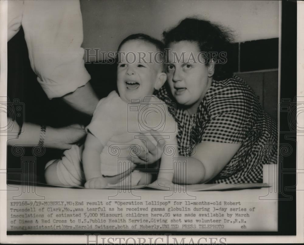 1953 Press Photo Baby Robert Truesdell Receives Gamma Globulin Shot ...