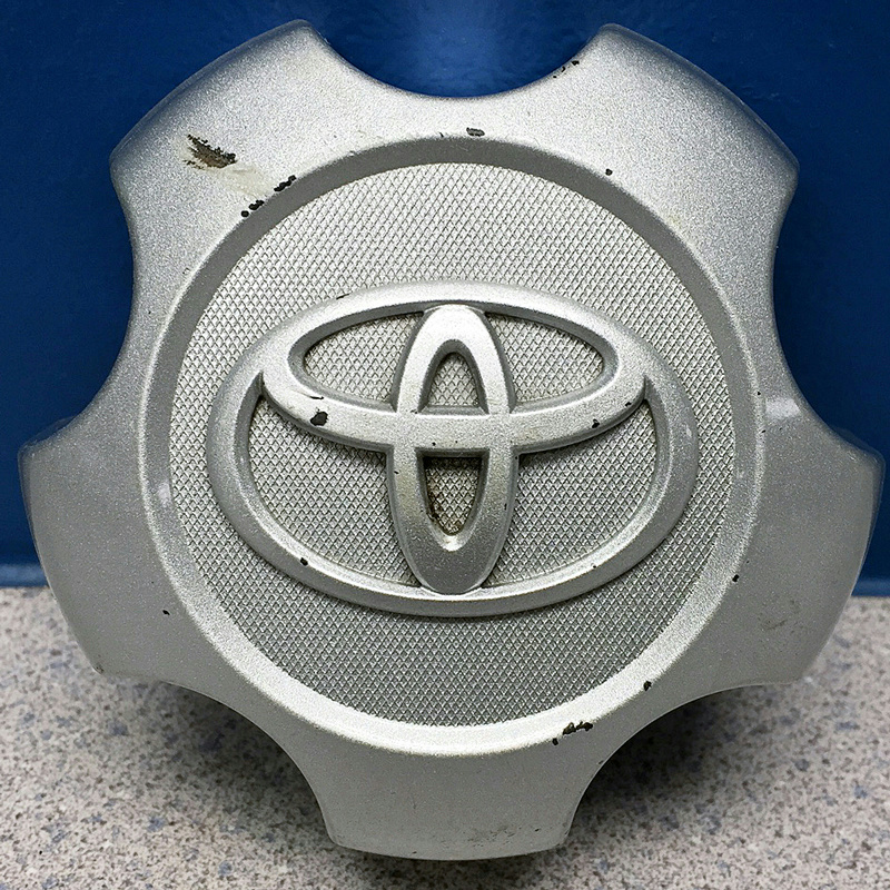 Used 2006 Toyota RAV4 Wheel Center Caps for Sale