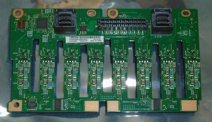 8HDD 2.5/" Hot-Swap Backplane Kit x3650M5 00FJ756