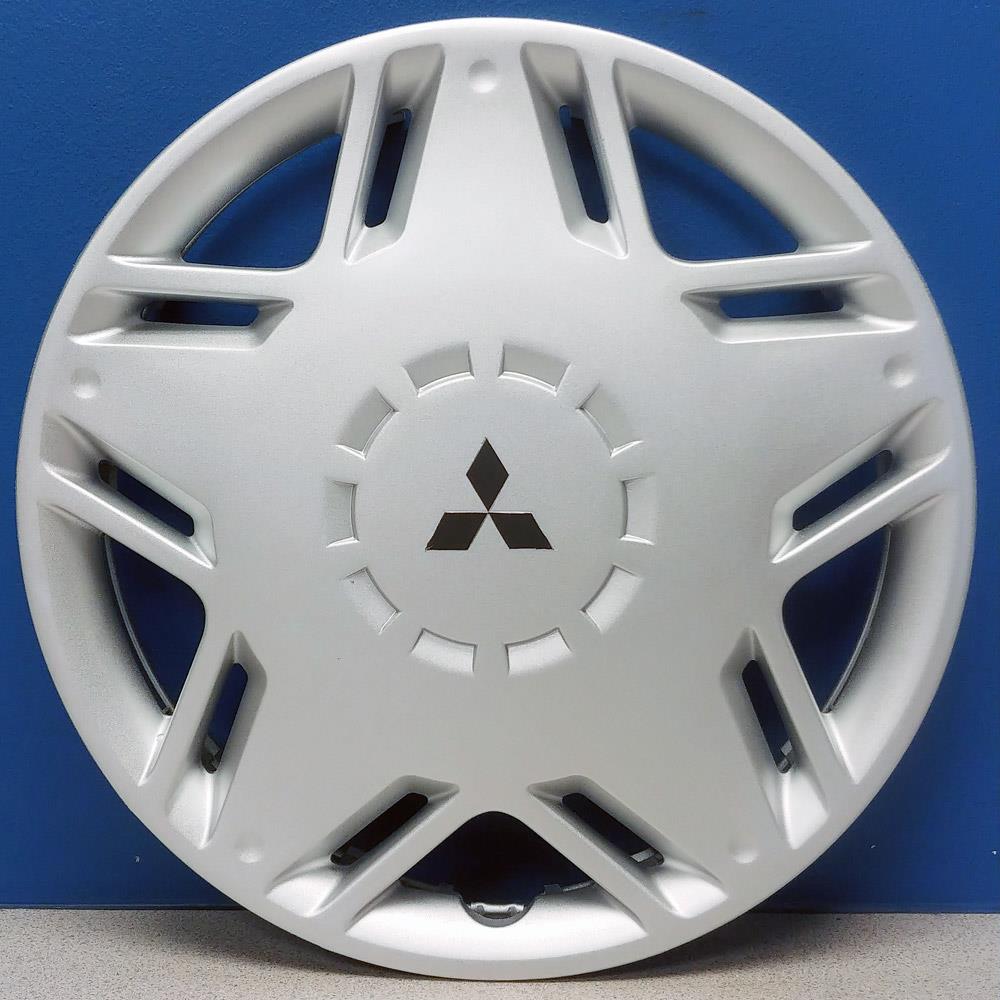 ONE 19971998 Mitsubishi Mirage 57560 13" Hubcap / Wheel Cover OEM MR758822 eBay
