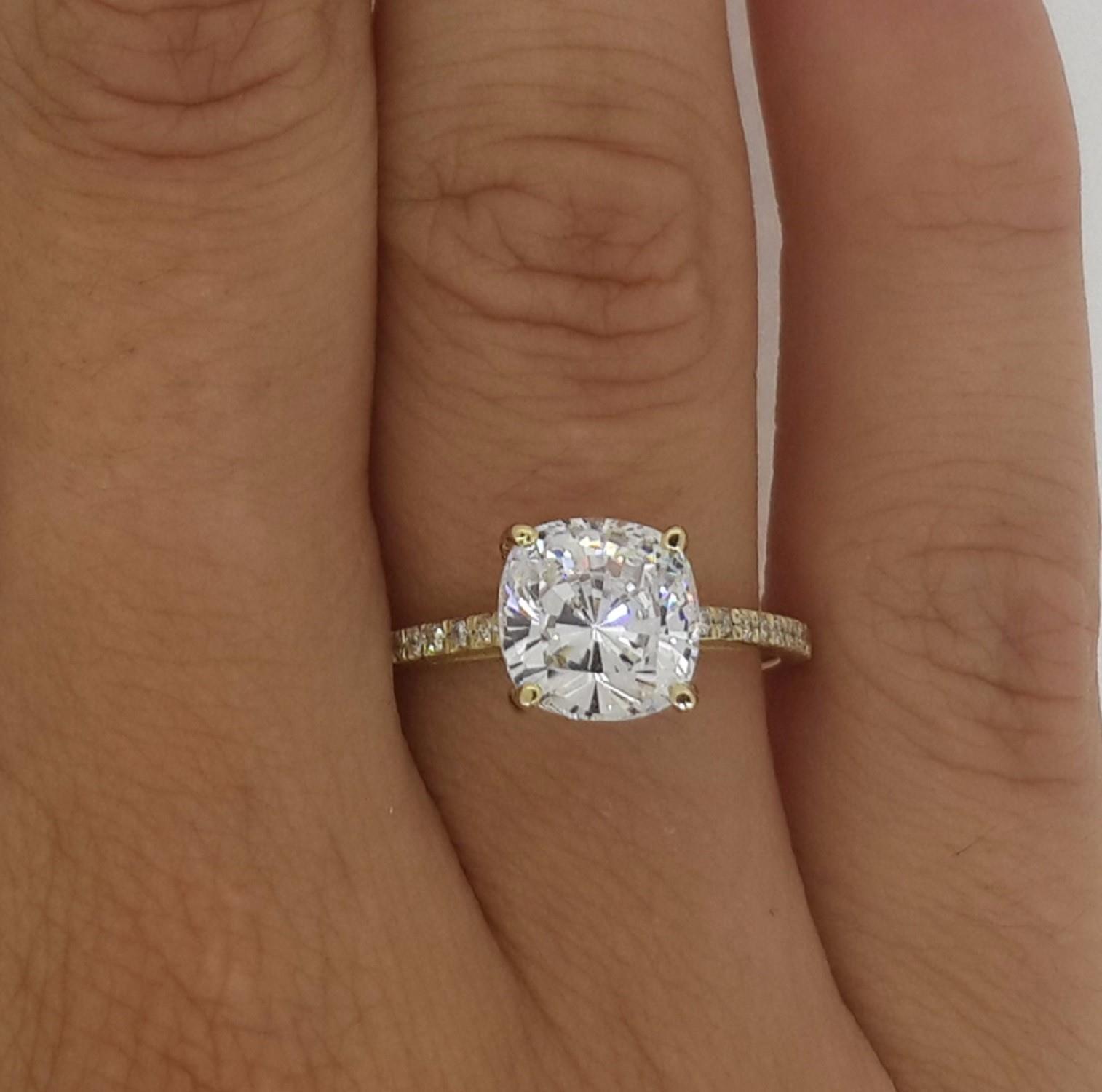 2 5 Carat Cushion Cut Diamond Engagement Ring Vs2 F Yellow Gold