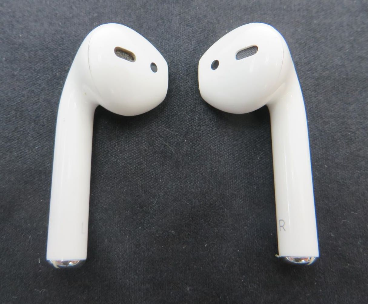 Airpods model a1602 цена какая