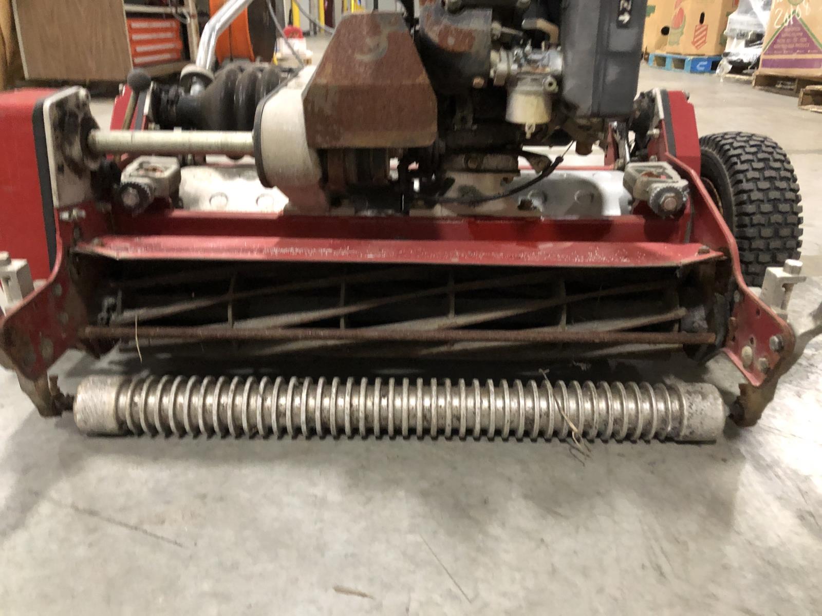 Toro Greensmaster 1600 04060 Reel Mower Greens Lawn Machine SEE