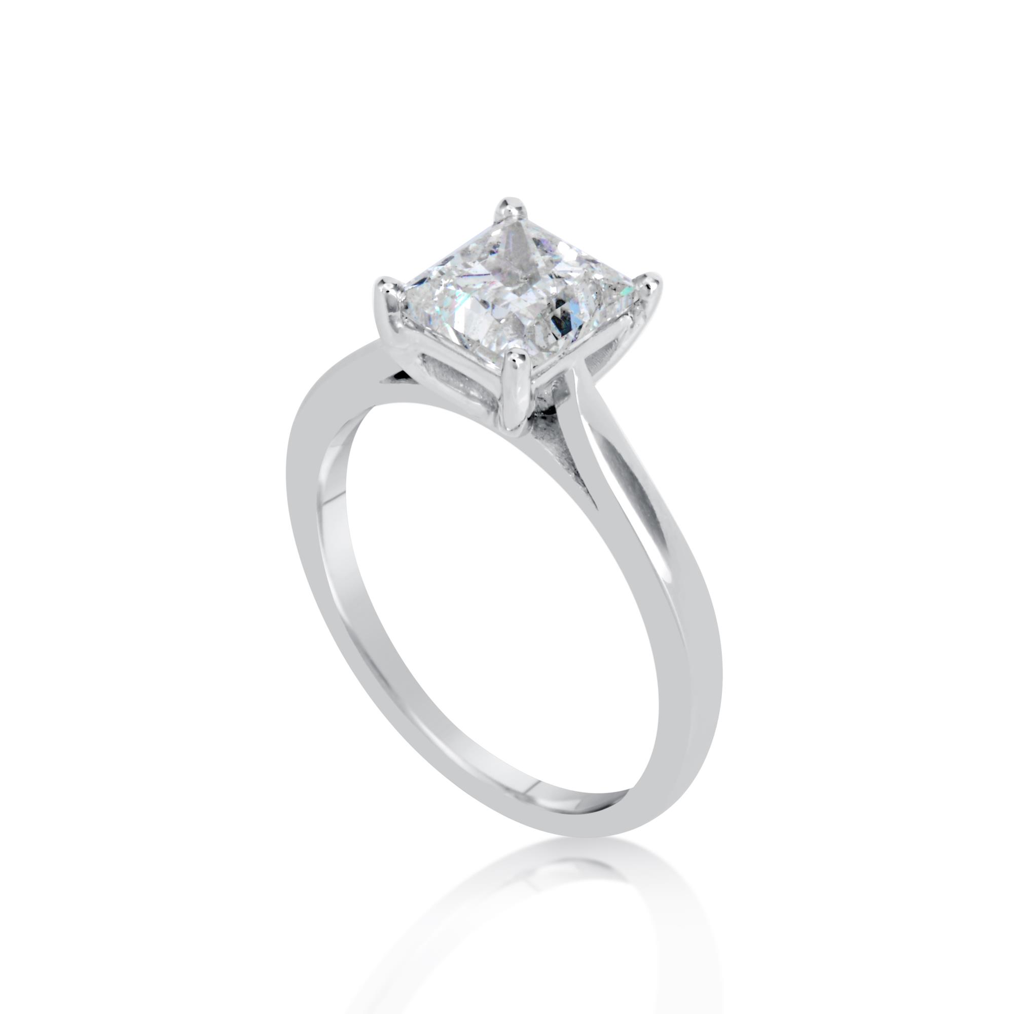 Princess Cut Solitaire Engagement Ring - Diamondrensu