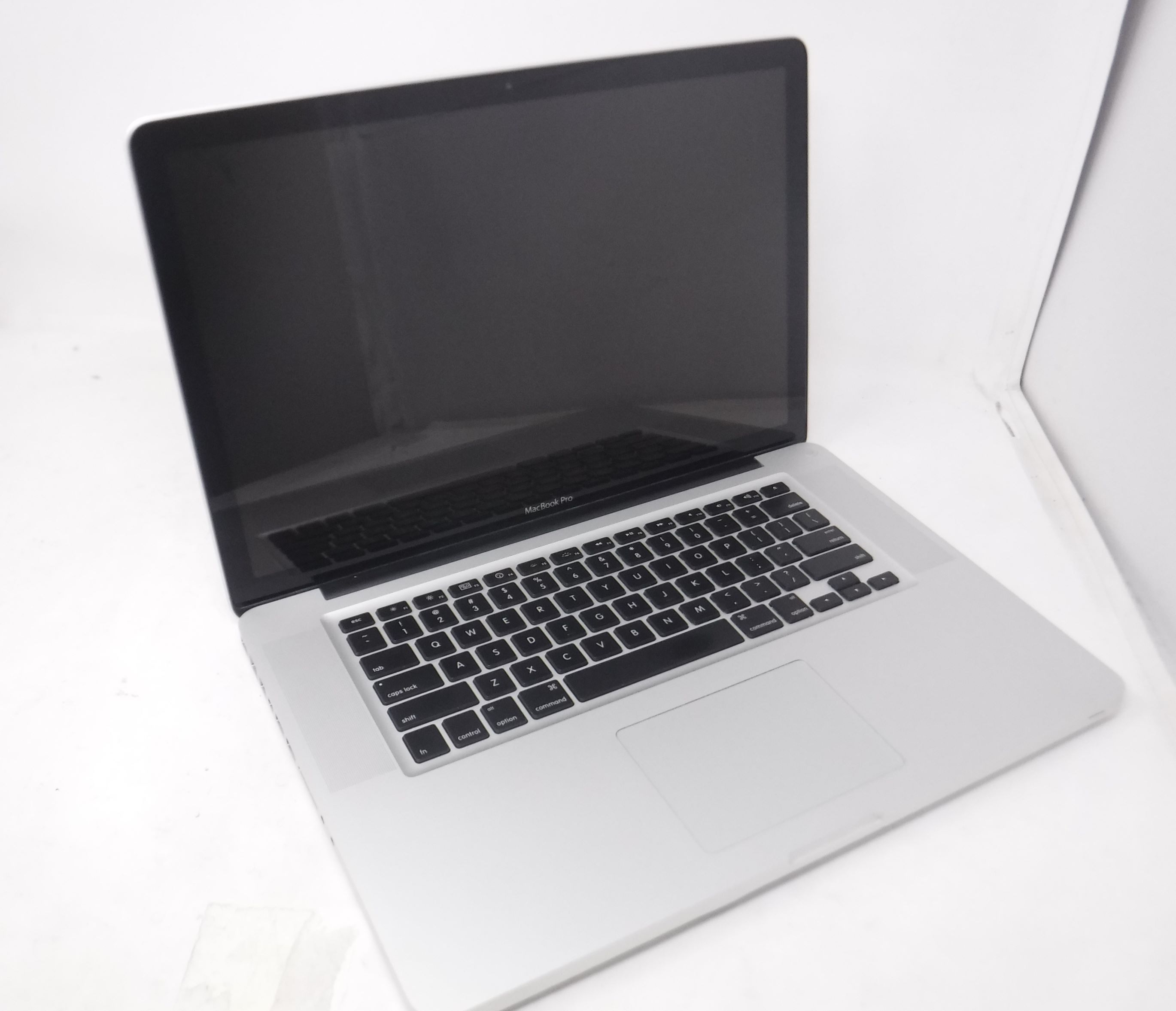 Apple MacBook Pro A1286 Mid 2009 15.4' w/C2D - T9600 2.8 GHz 250 GB HDD