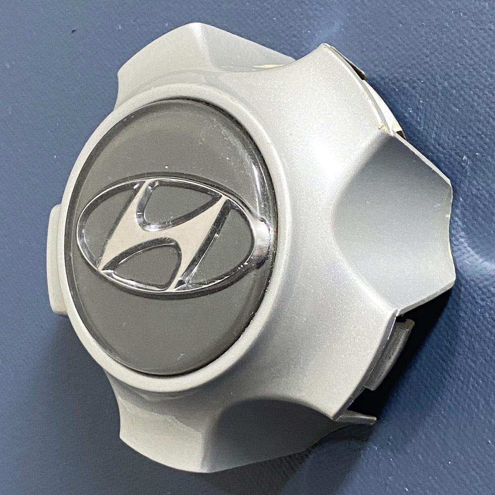 ONE 20012004 Hyundai Santa Fe 70690 5 Spoke 16" Wheel Center Cap