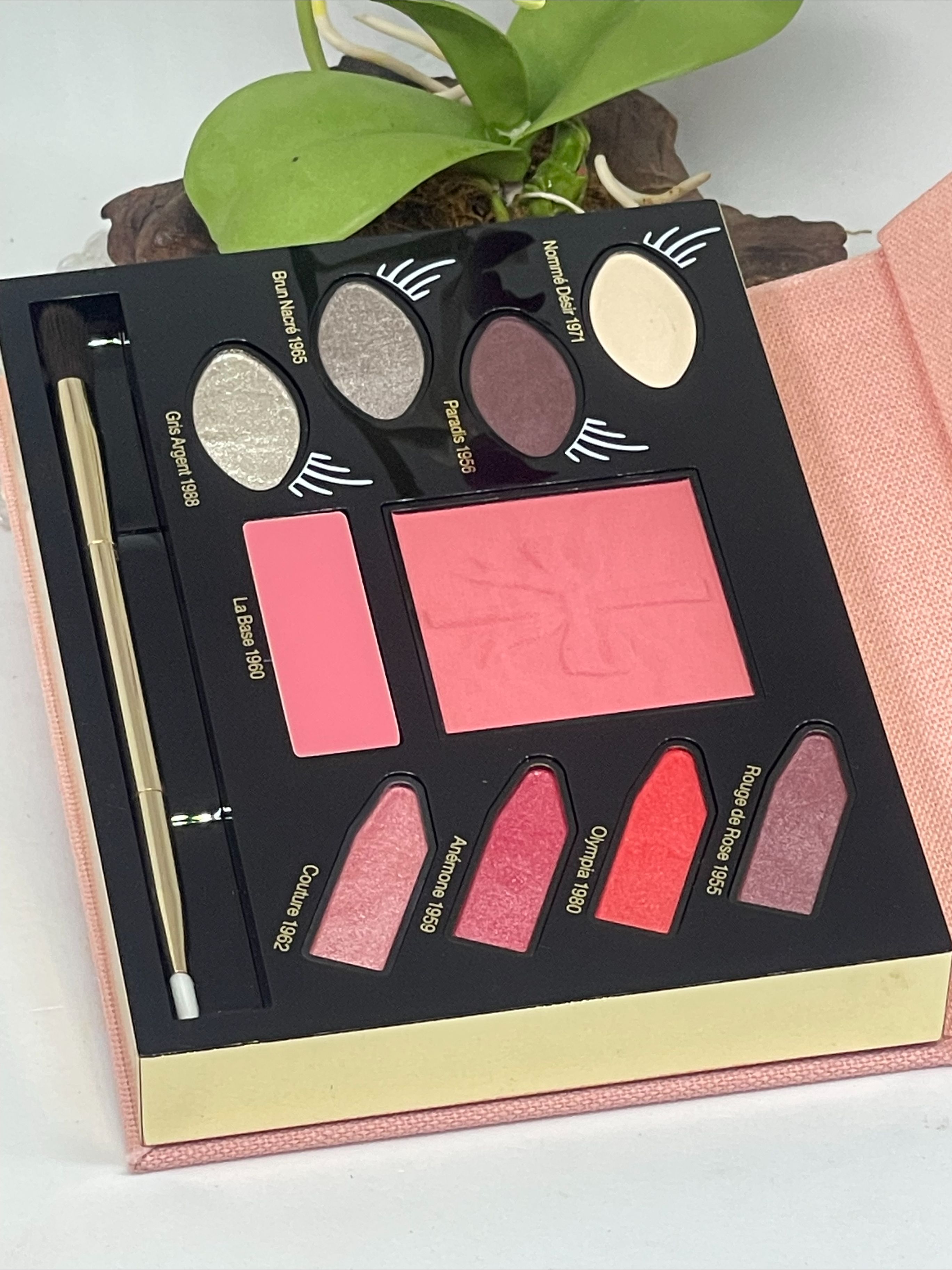 Lancome Olympia's Wonderland Icon's Makeup Palette -Eyeshadow