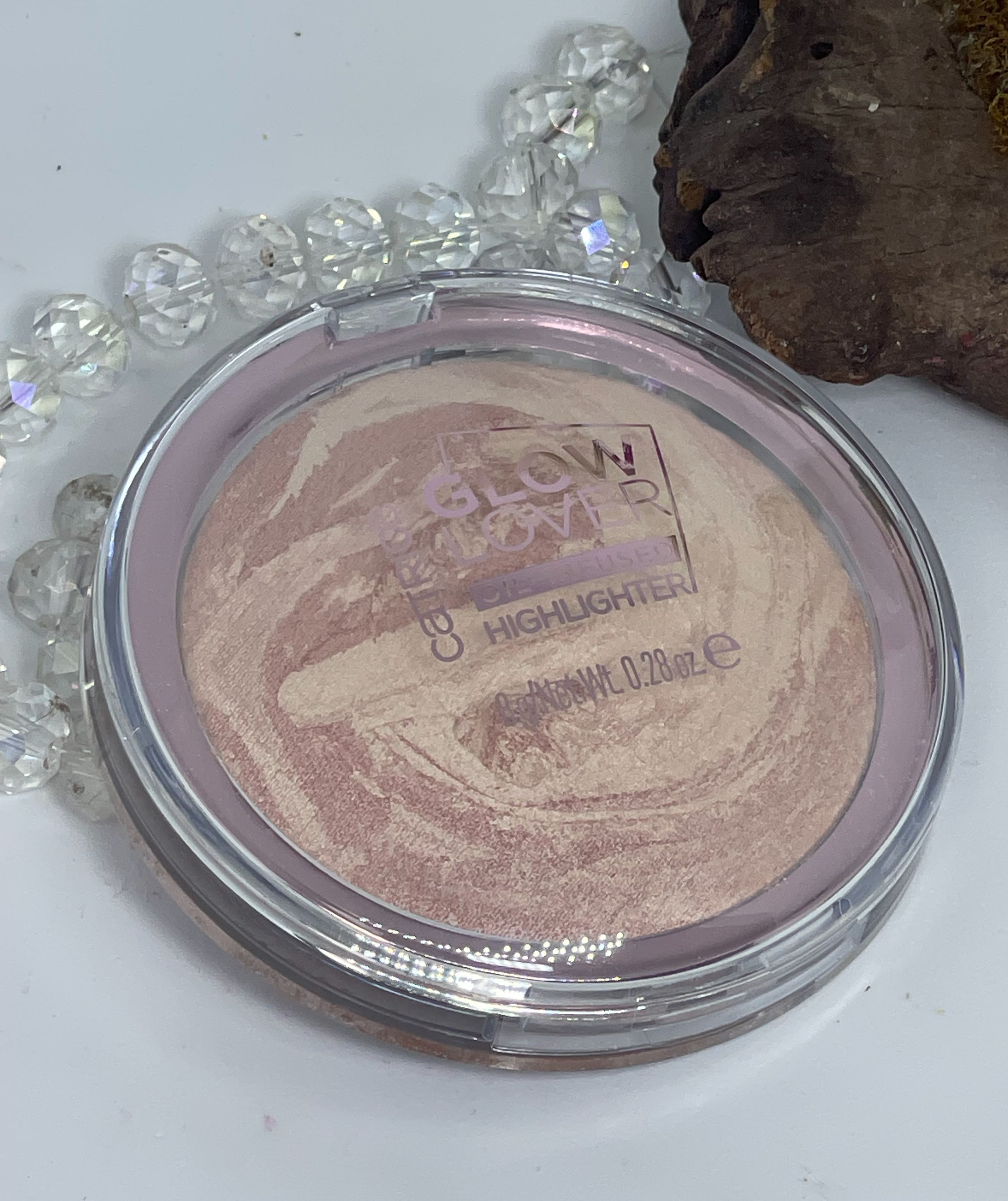 新品未使用　Peony GLOW OF LOVE HIGHLIGHTER 𝐺𝑙𝑜𝑤 𝑜𝑓 𝐿𝑜𝑣𝑒 𝐻𝑖𝑔ℎ𝑙𝑖𝑔ℎ𝑡𝑒𝑟 🏹🕯️ ➳Coming