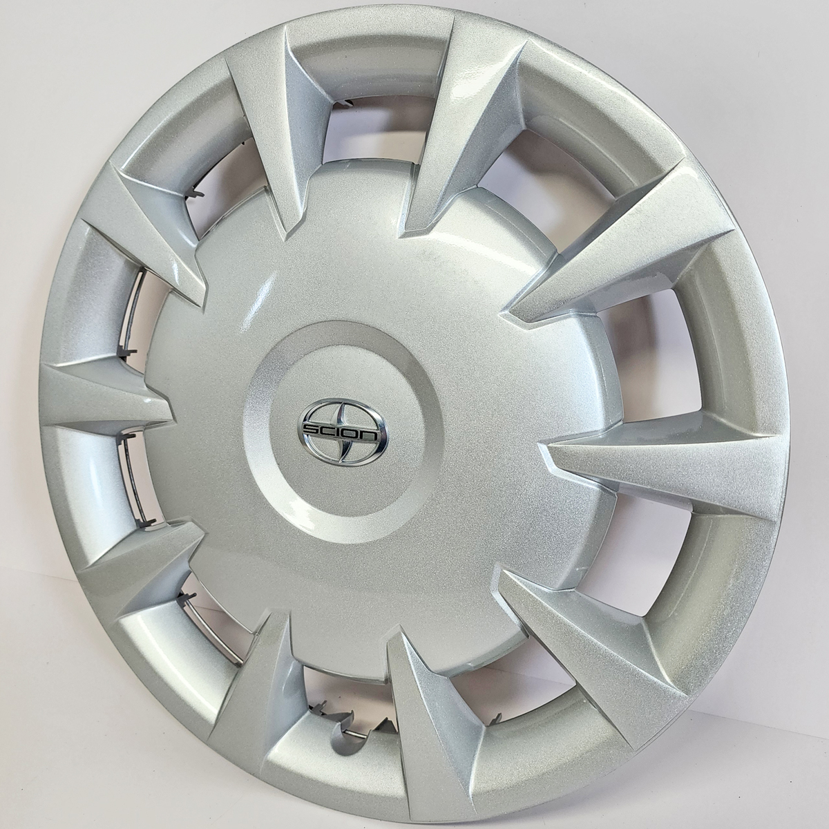 Hૢaૢp。 ONE REPAINTED 2006 Scion xA xB 61146 10 Spoke 15