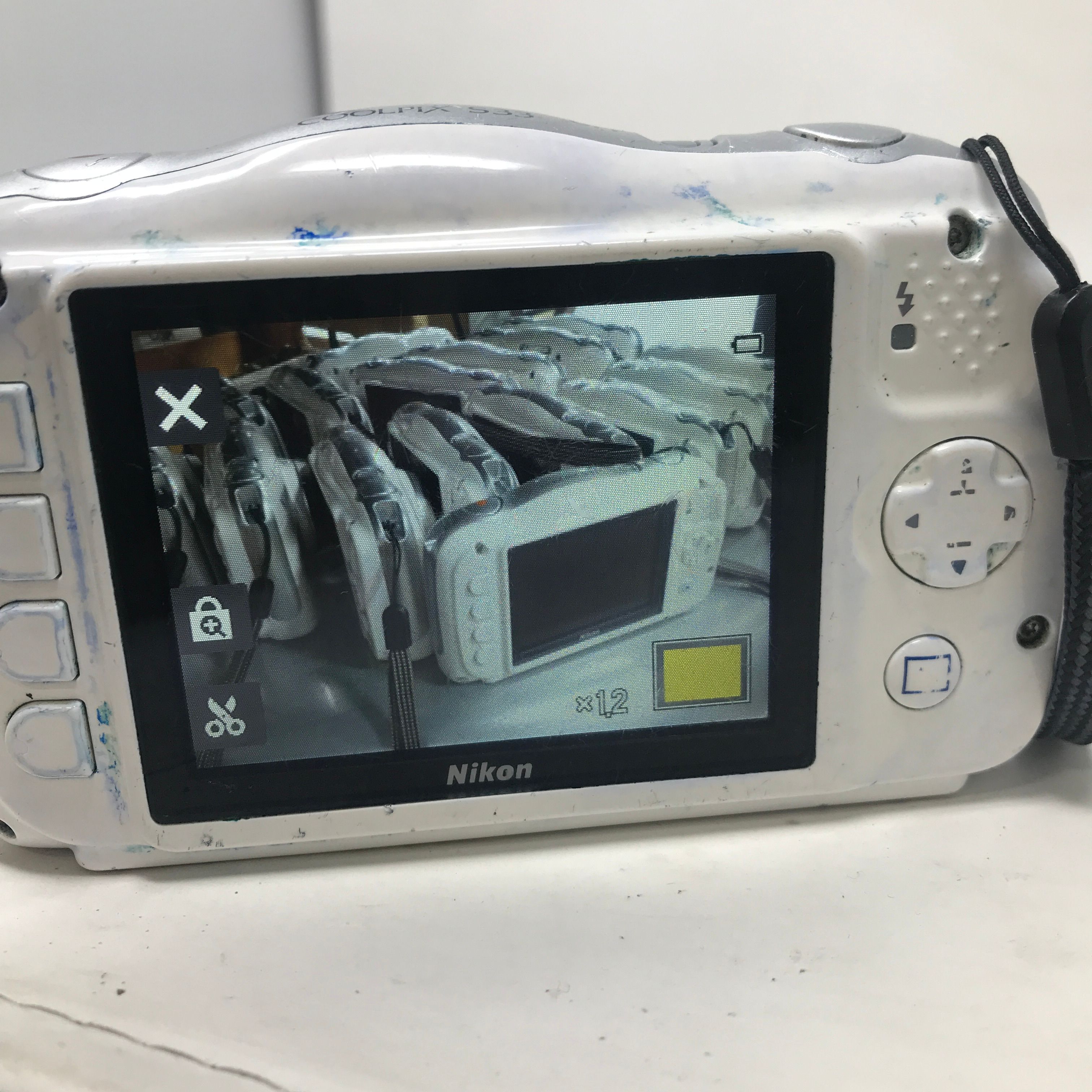 Nikon COOLPIX S33 13.2MP Waterproof 3x Optical Zoom Digital Camera