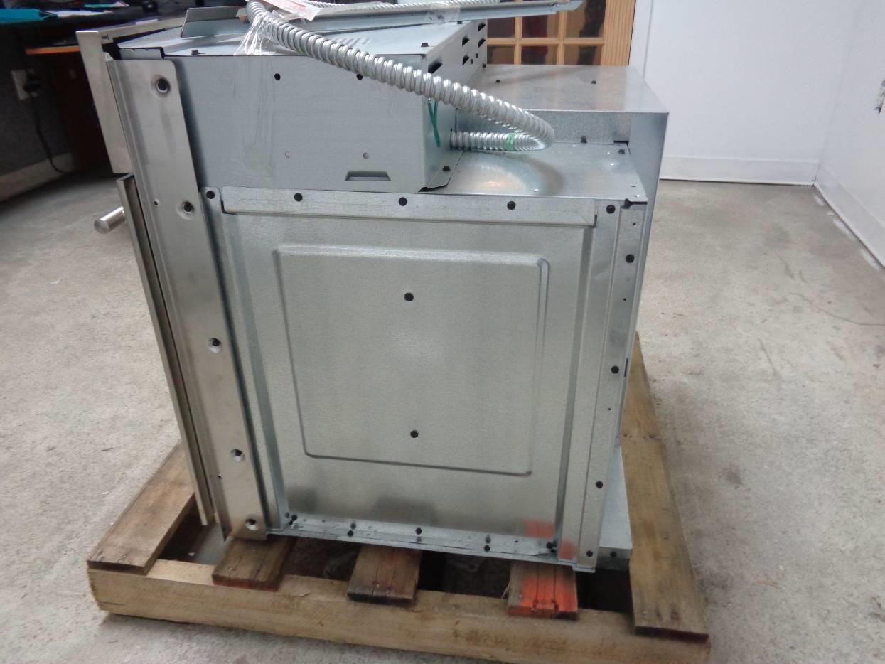 GE Monogram 30 Inch 4.4 cu. ft Glide Racks Single Electric Wall Oven