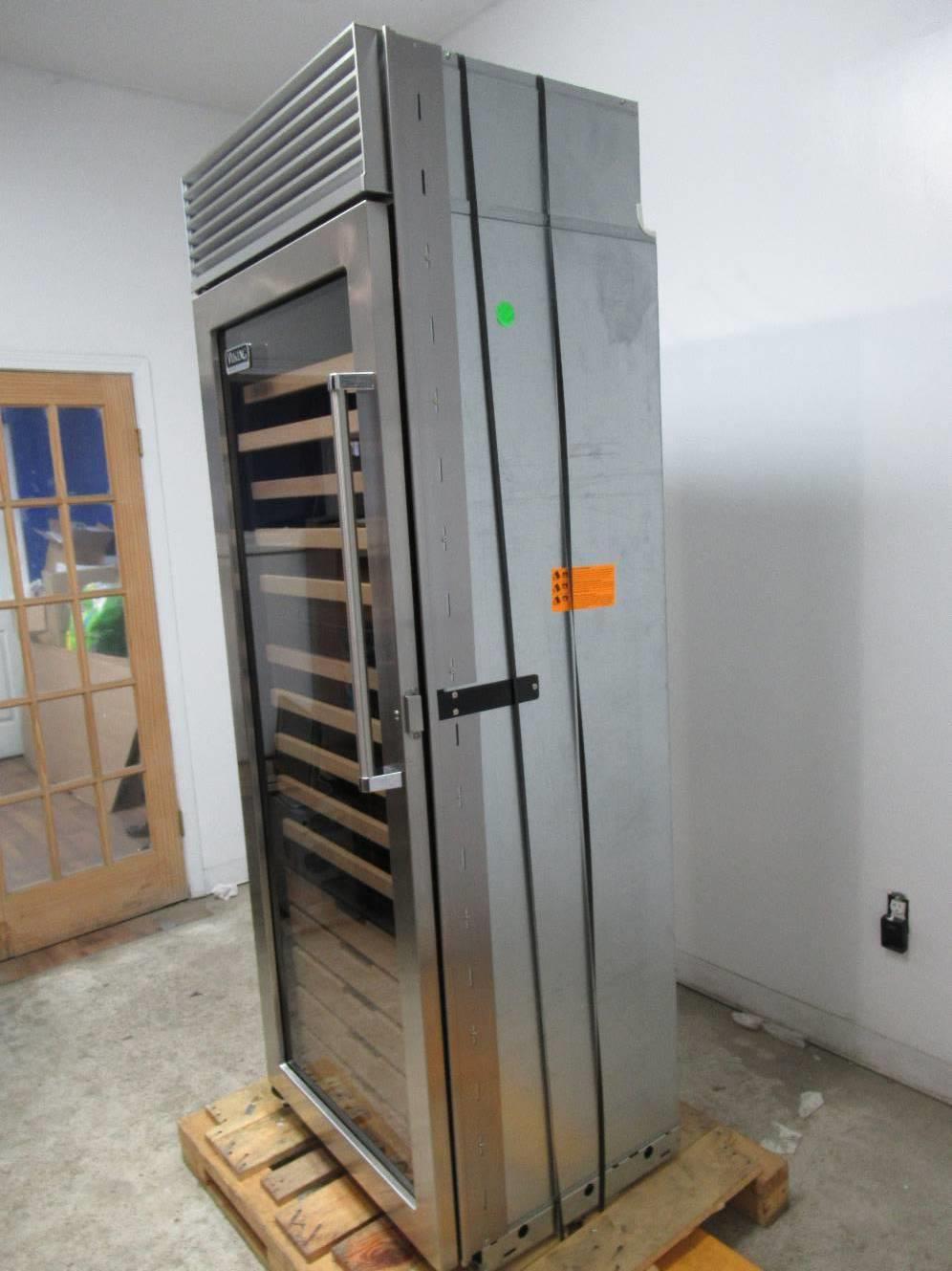 Viking 30" 150 Bottles Stainless Steel FullHeight Wine Cellar