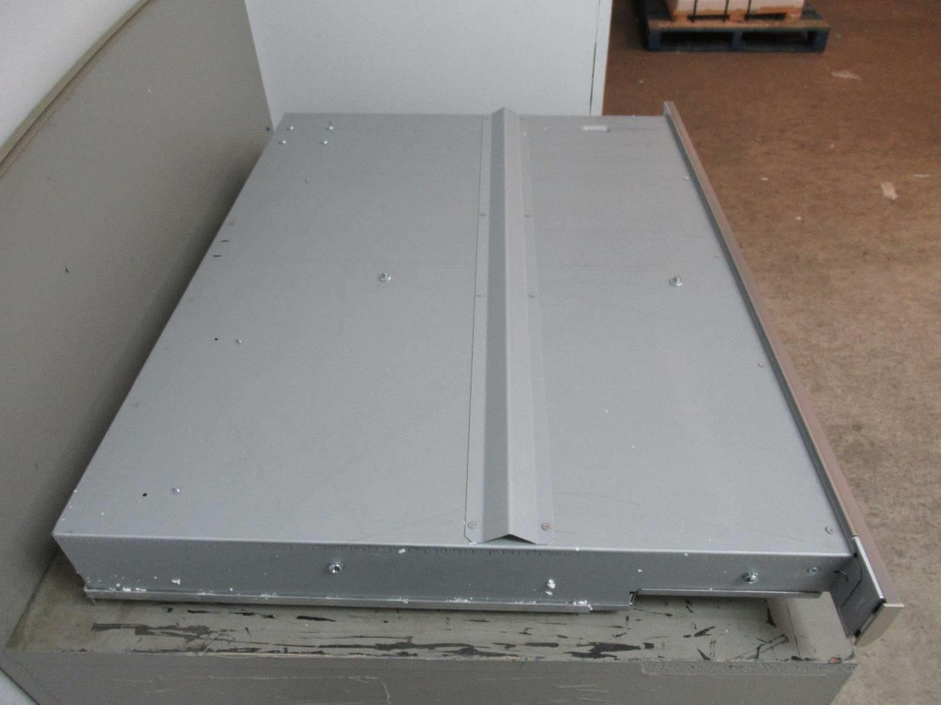 Bosch 30" 3 Speed Control Stainess Steel Downdraft Ventilation System