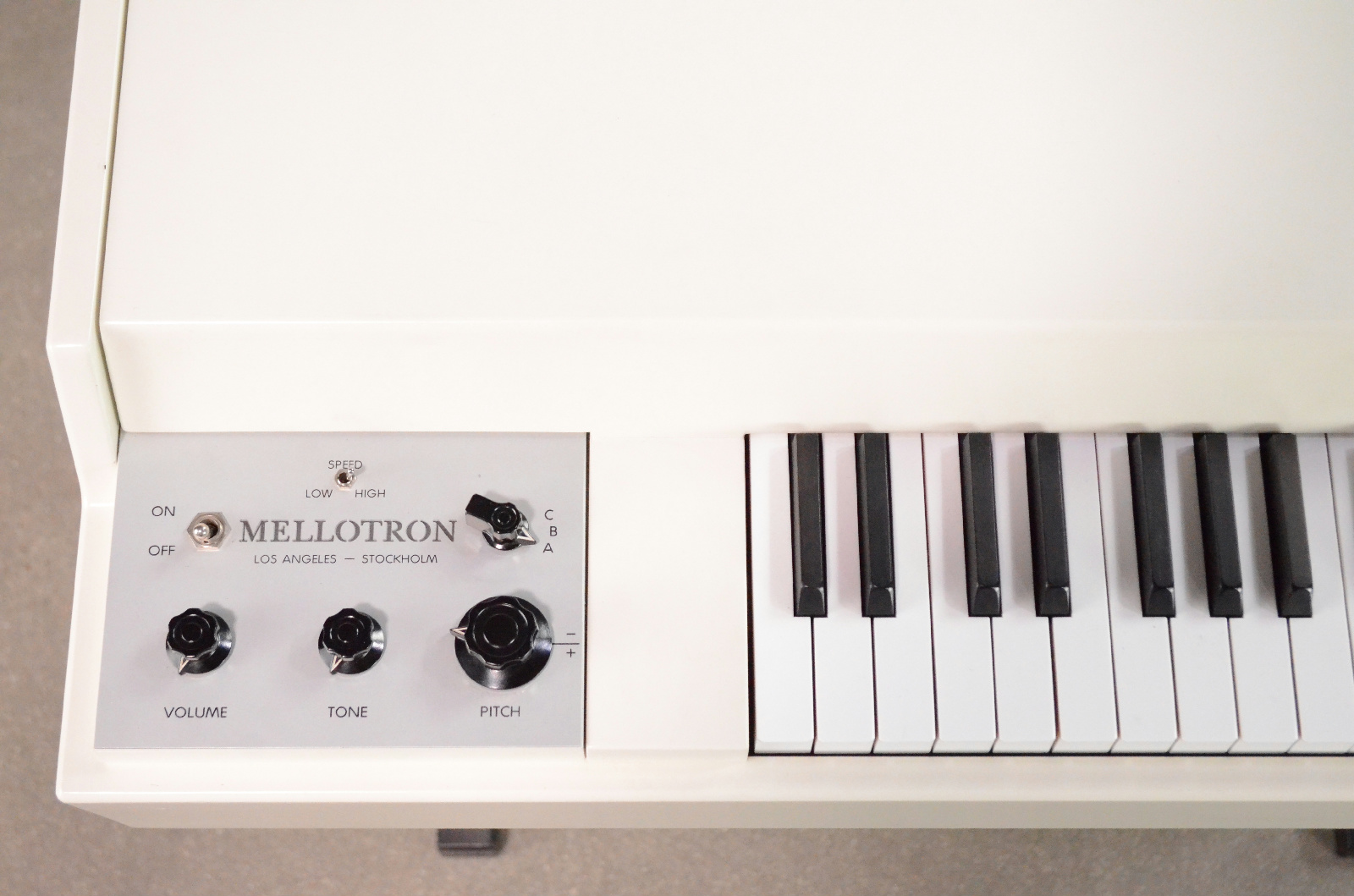 Mellotron Mk VI MkVI Polyphonic Analog Tape Keyboard w/ Extra Tapes