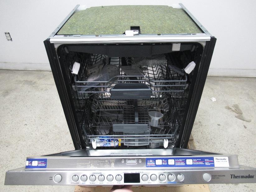 Thermador 24" Panel Ready 44dBA 4 Option Fully Integrated Dishwasher