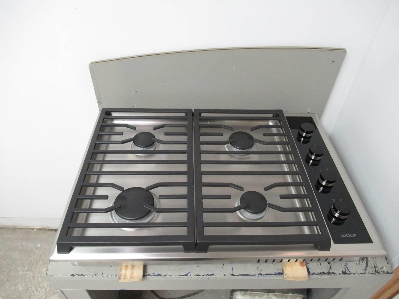 Wolf 30 Inch Ss 4 Dual Stacked Sealed Burners Transitional Gas Wolf 30 Inch Ss 4 Dual Stacked Sealed Burners Transitional Gas Cooktop Cg304ts