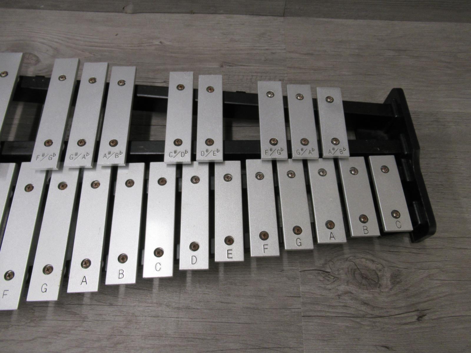 Ludwig Xylophone Glockenspiel 32 Key Musical Instrument Case Included eBay