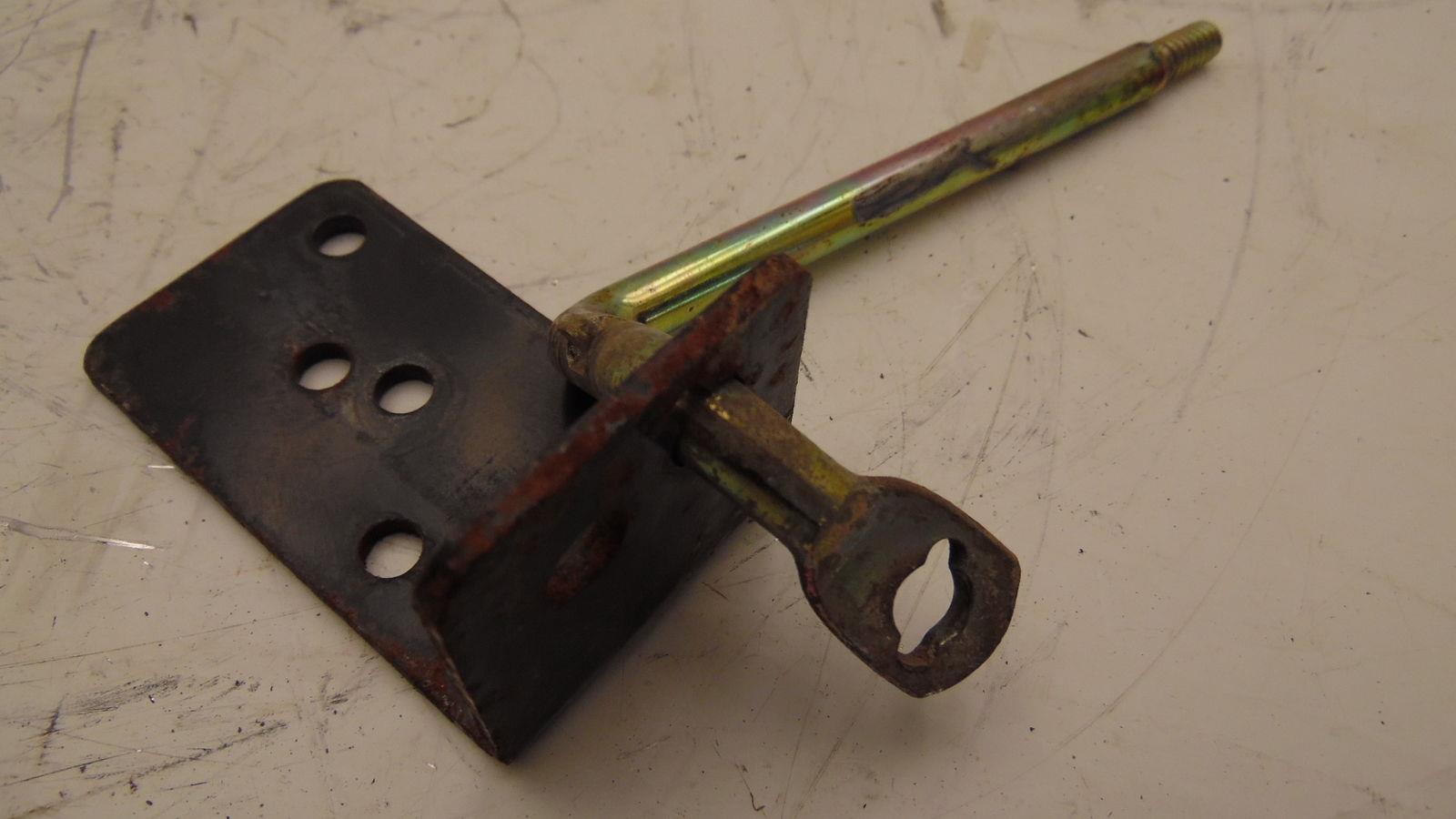 John Deere F525 Lawn Tractor Parking Brake Lever M92670 eBay