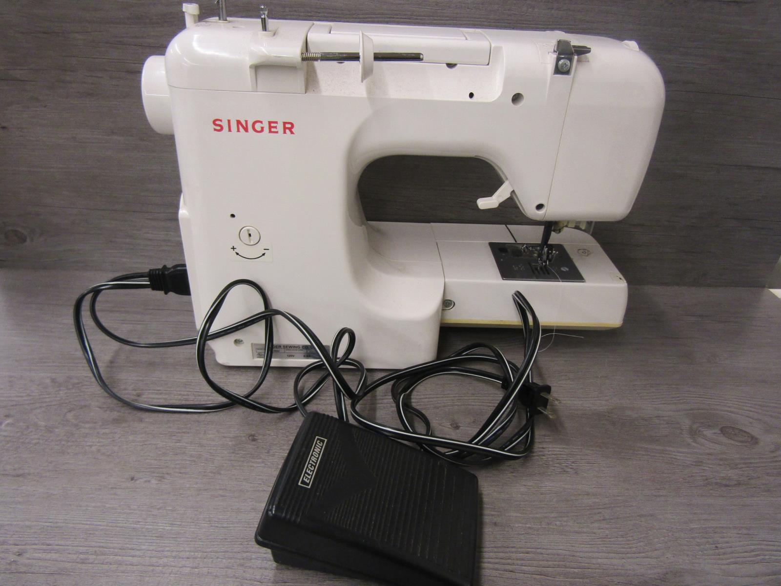 Singer Model 2662 Heavy Duty Denim Upholstery Sewing Machine With Pedal