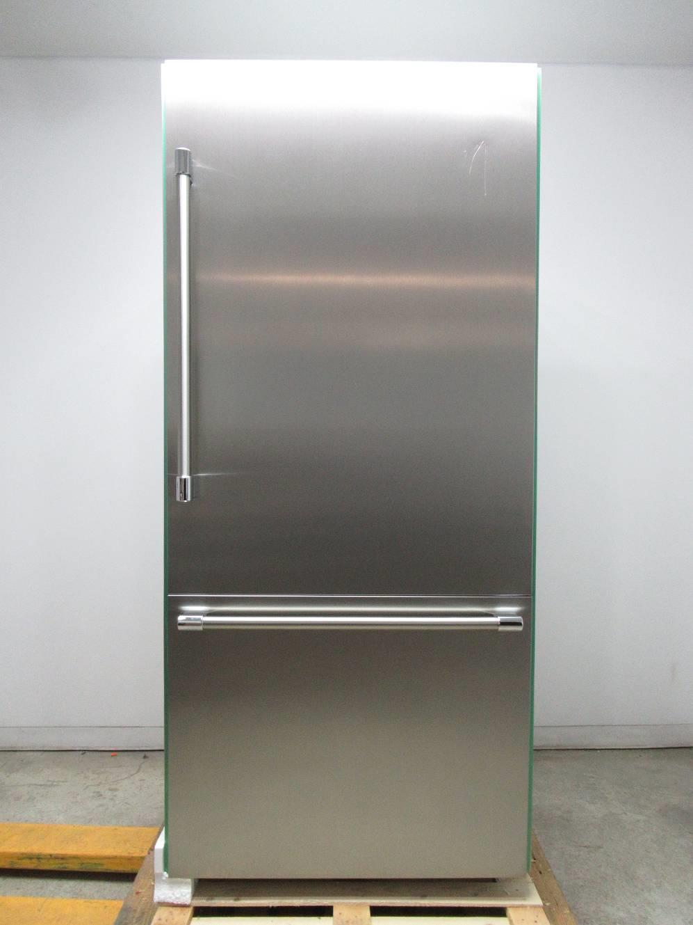 Thermador Professional 36" LED Theater Lighting BuiltIn Refrigerator