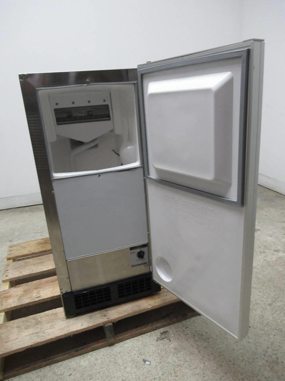 Scotsman 15" 26 lbs Ice Storage Under Counter Ice Maker Custom Panel