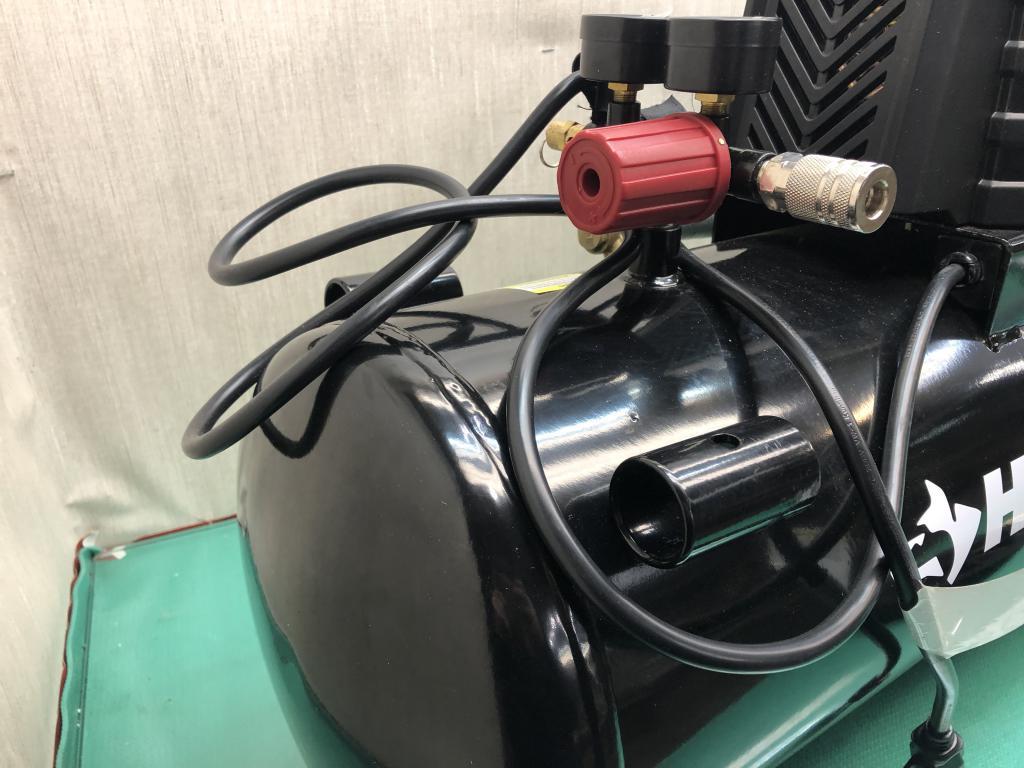 Handyman Husky 8 Gallon 150 PSI Hotdog Oil Free Air Compressor 0300816 3100000086 eBay