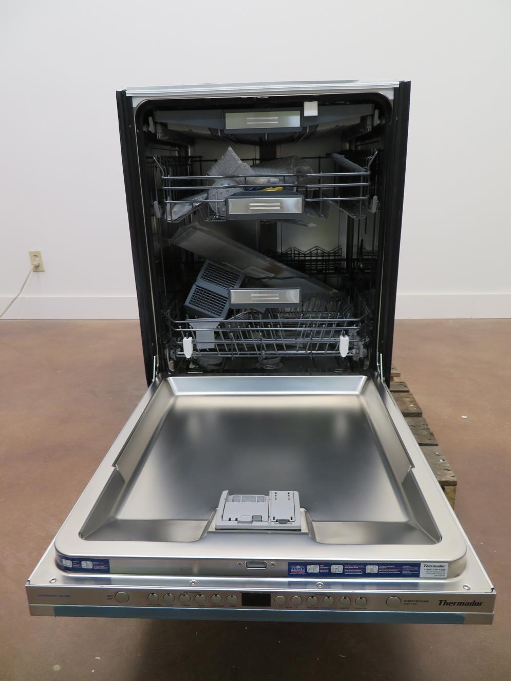 Thermador 24" 6 Wash Cycles 42 dBA Fully Integrated Dishwasher