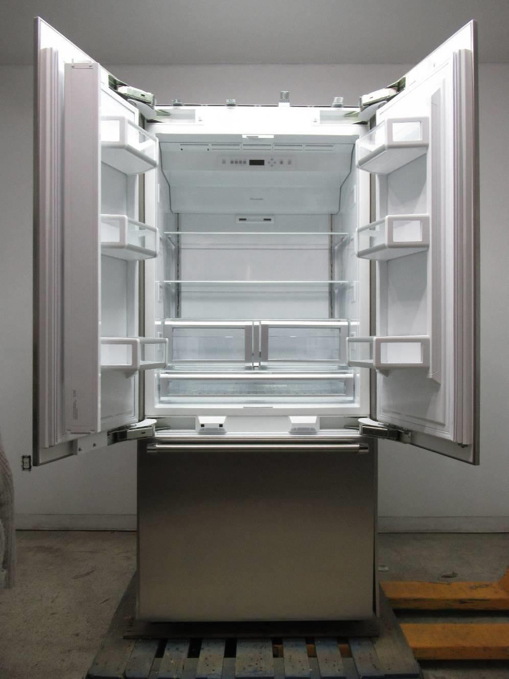Thermador Freedom 36" Builtin Flush French Door Refrigerator SS