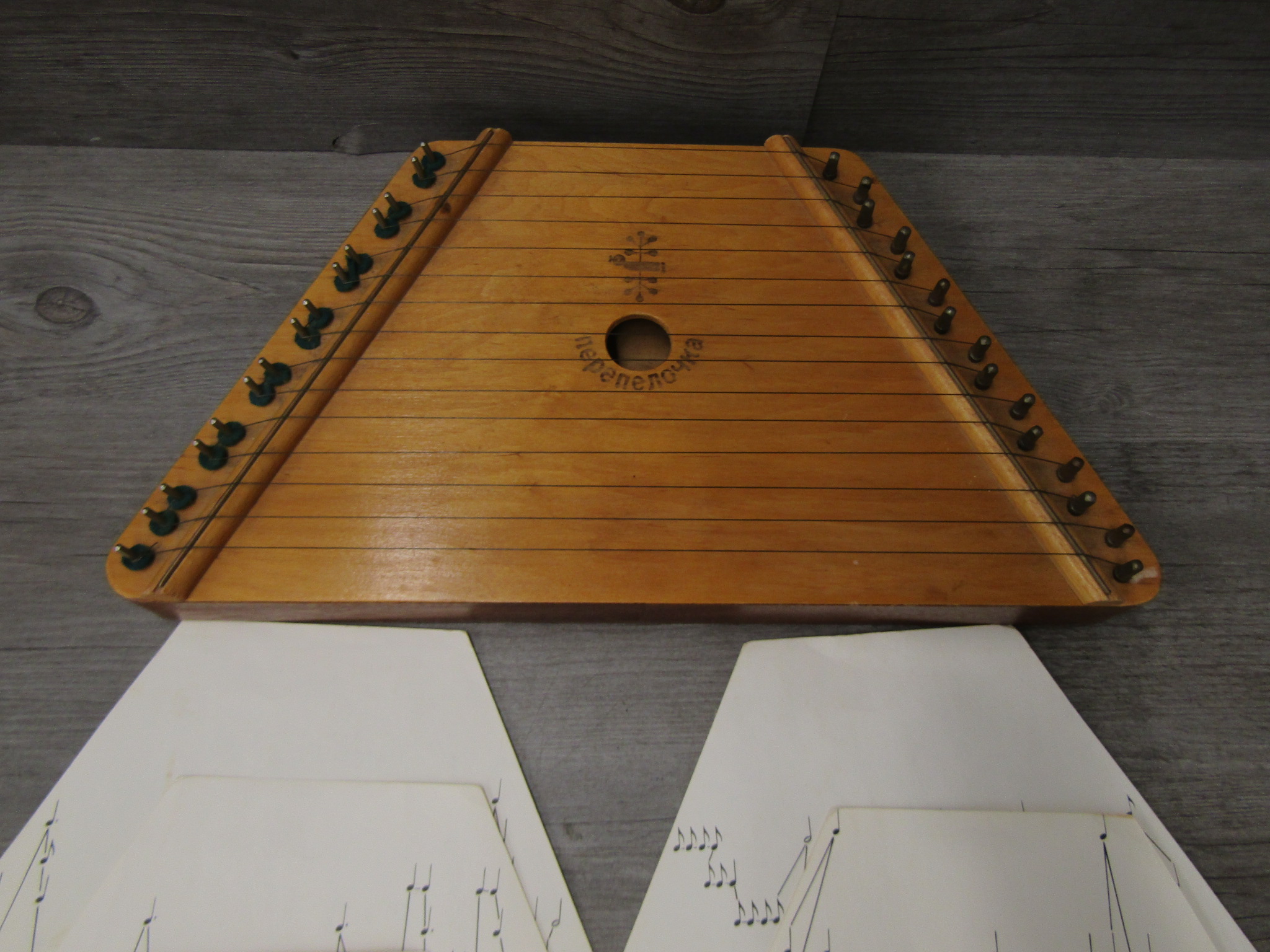 Russian Style Lap Auto Harp All Strings Included Unbranded w/ Six Song